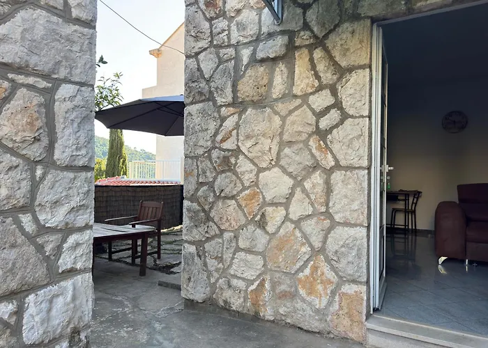 Cosy Apartment Close To Lapad Promenade And Beach